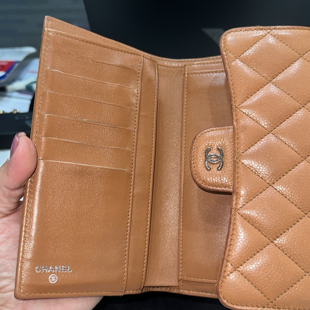 Chanel Tan Quilted Leather Women's Bag - Picture 6 of 9